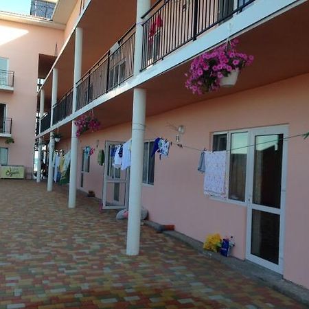 Morskaya Zhemchuzhina Hotell Zatoka Exteriör bild